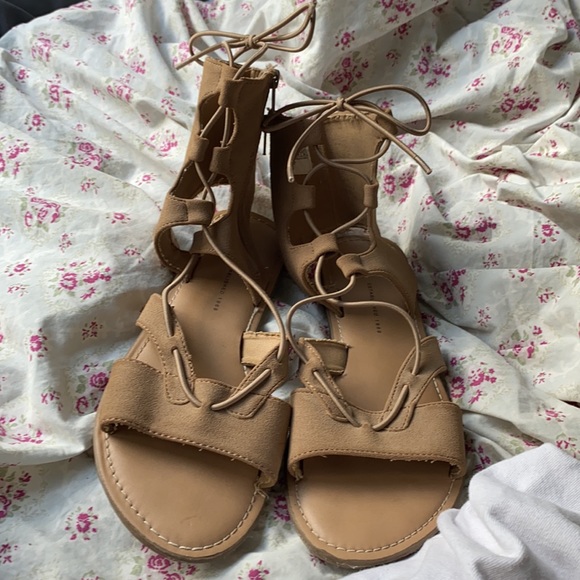 GAP Girls gladiator sandals - Picture 1 of 4